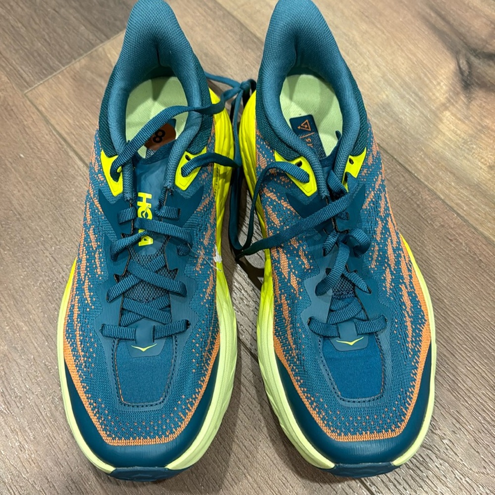 MENS HOKA SPEEDGOAT 5 SIZE 8 fits women size 9.5 or 10